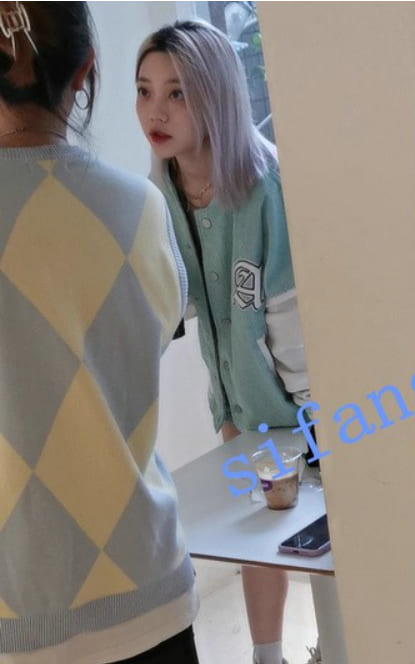 精品厕拍《高品质美女白虎篇》36V